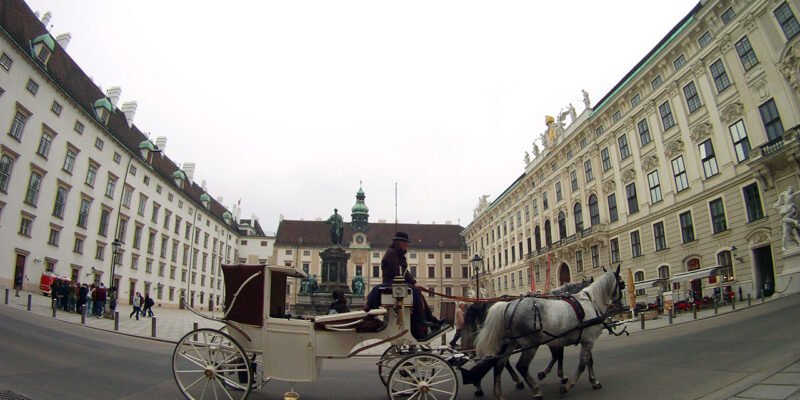 Viena preserva riqueza e sofisticação dos tempos imperiais