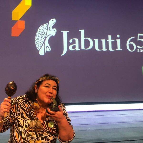 Vanessa Ratton ganha Prêmio Jabuti